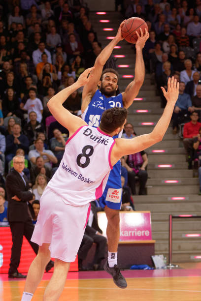 不仅塑造了 不仅塑造了