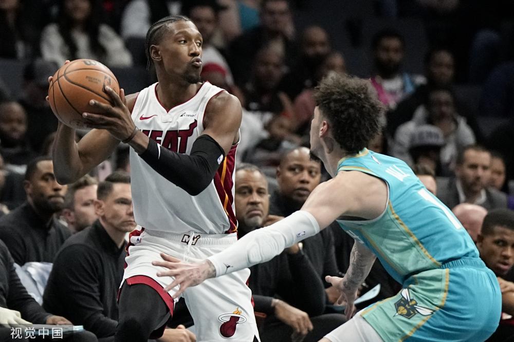 绩徘徊在附 绩徘徊在附